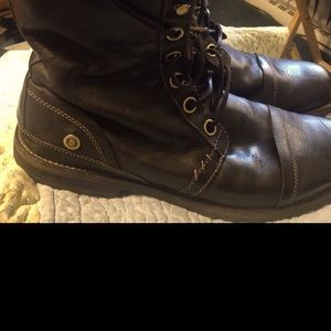 Men’s lace up boot